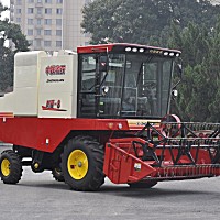 中联收获新疆4LZ-8B联合收割机
