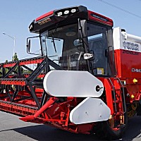 中联收获4LZ-9B大豆收获机